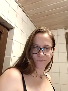 Cassy-Bloom online show from February 10, 2026, 11:59 pm