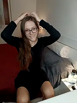 Cassy-Bloom online show from December 2, 2025, 1:02 pm