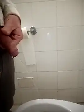 Snapshot of Romaeterna_ chatting on November 11, 2025, 5:52 pm Romaeterna online show from November 11, 2025, 5:52 pm