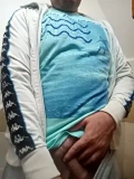 Snapshot of Romaeterna_ chatting on November 15, 2025, 12:47 am Romaeterna online show from November 15, 2025, 12:47 am