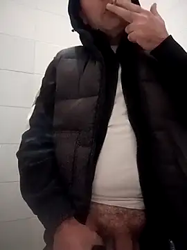 Snapshot of Romaeterna_ chatting on December 16, 2025, 6:12 pm Romaeterna online show from December 16, 2025, 6:12 pm