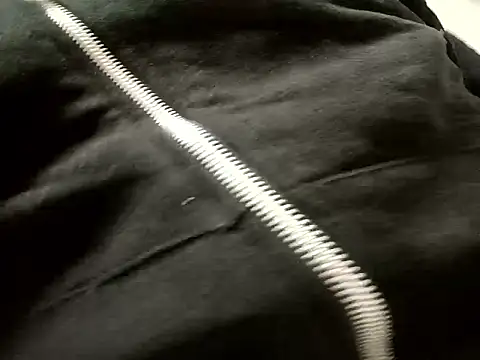 Snapshot of Romaeterna_ chatting on December 17, 2025, 2:44 pm Romaeterna online show from December 17, 2025, 2:44 pm