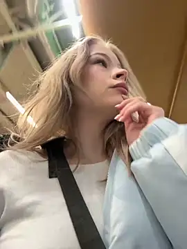 Eliiizaaa online show from October 25, 2025, 4:29 pm