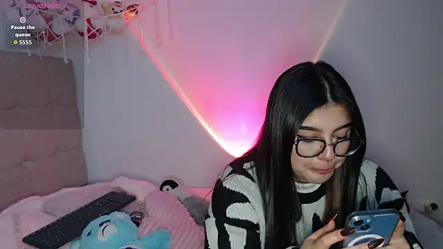 Ayleen Honey online show from October 25, 2025, 4:33 am