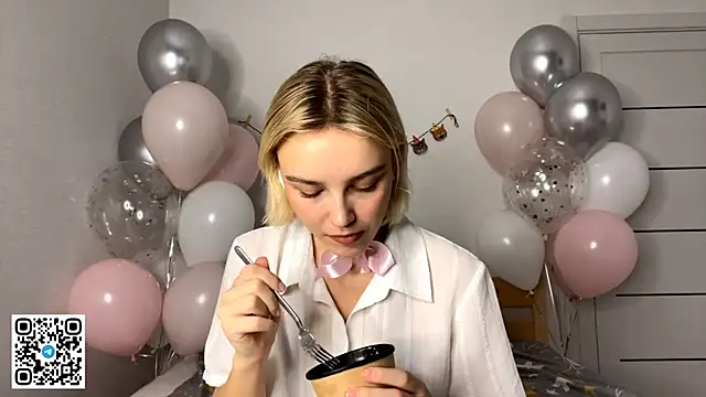 Snapshot of MelodyImam chatting on November 20, 2025, 3:45 pm MelodyImam online show from November 20, 2025, 3:45 pm