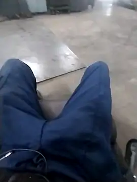 Snapshot of loVbRo1 chatting on November 20, 2025, 12:33 am loVbRo1 online show from November 20, 2025, 12:33 am