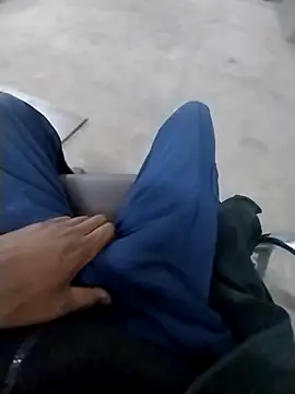 Snapshot of loVbRo1 chatting on November 5, 2025, 2:25 am loVbRo1 online show from November 5, 2025, 2:25 am