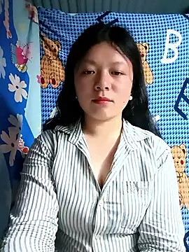 lisa-bae00 online show from April 25, 2026, 1:41 pm