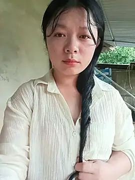Snapshot of lisa-bae00 chatting on August 4, 2026, 10:42 am lisa-bae00 online show from August 4, 2026, 10:42 am