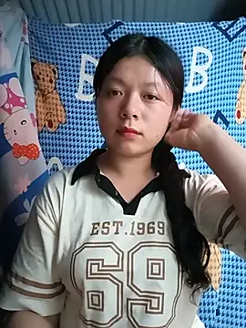 Snapshot of lisa-bae00 chatting on July 12, 2026, 2:07 pm lisa-bae00 online show from July 12, 2026, 2:07 pm