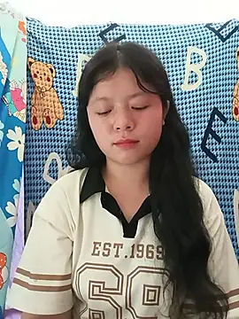 Snapshot of lisa-bae00 chatting on July 4, 2026, 1:23 am lisa-bae00 online show from July 4, 2026, 1:23 am