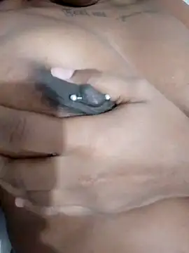 Snapshot of Jennyy31 chatting on November 12, 2025, 12:59 am Jennyy31 online show from November 12, 2025, 12:59 am