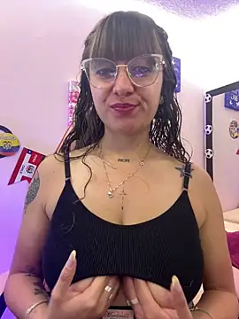 Snapshot of Pinkvixen69 chatting on June 22, 2026, 2:25 pm Pinkvixen69 online show from June 22, 2026, 2:25 pm