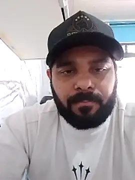 Snapshot of Sfdocom chatting on November 6, 2025, 6:45 pm Sfdocom online show from November 6, 2025, 6:45 pm