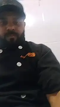 Snapshot of Sfdocom chatting on November 15, 2025, 9:41 pm Sfdocom online show from November 15, 2025, 9:41 pm