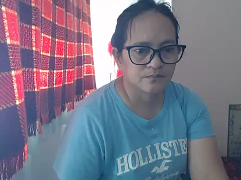 Snapshot of Kinkybela2025 chatting on June 11, 2026, 12:32 am Kinkybela2025 online show from June 11, 2026, 12:32 am