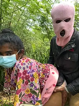 Snapshot of couplesexroom chatting on November 10, 2025, 4:50 am couplesexroom online show from November 10, 2025, 4:50 am