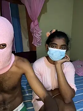 Snapshot of couplesexroom chatting on November 3, 2025, 5:01 am couplesexroom online show from November 3, 2025, 5:01 am