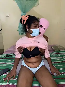 Snapshot of couplesexroom chatting on October 22, 2025, 5:29 am couplesexroom online show from October 22, 2025, 5:29 am