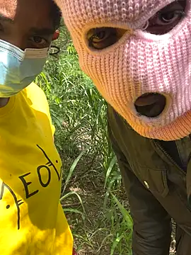 Snapshot of couplesexroom chatting on November 4, 2025, 4:16 am couplesexroom online show from November 4, 2025, 4:16 am