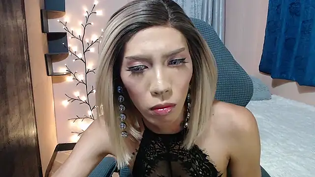 VictoriaAsianMistress online show from November 12, 2025, 1:26 pm