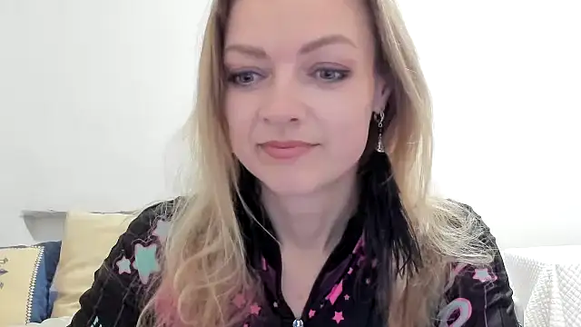 Salionne online show from March 17, 2026, 7:17 pm