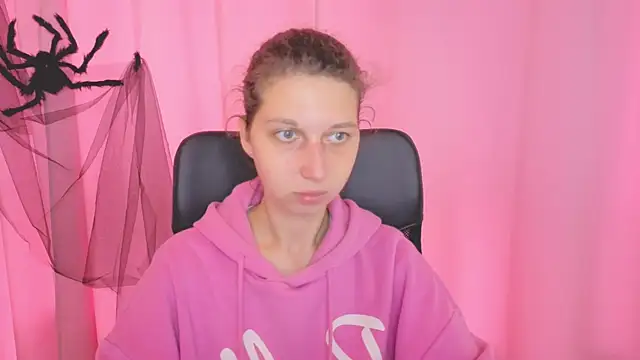 Snapshot of CuteEllii chatting on October 27, 2025, 11:11 am CuteEllii online show from October 27, 2025, 11:11 am