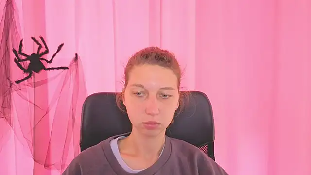 Snapshot of CuteEllii chatting on October 28, 2025, 10:58 am CuteEllii online show from October 28, 2025, 10:58 am