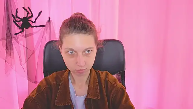 Snapshot of CuteEllii chatting on November 1, 2025, 10:53 am CuteEllii online show from November 1, 2025, 10:53 am