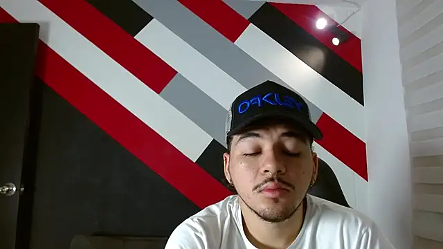 Snapshot of Zac_Golden chatting on March 8, 2026, 11:46 am Zac Golden online show from March 8, 2026, 11:46 am