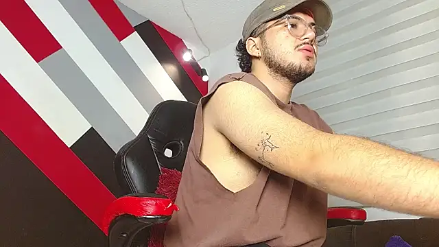 Snapshot of Zac_Golden chatting on June 1, 2026, 12:05 pm Zac Golden online show from June 1, 2026, 12:05 pm