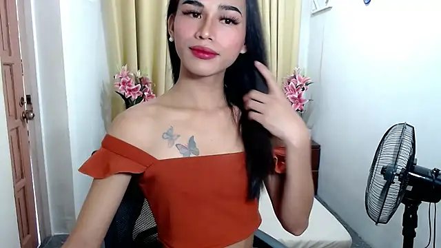 Snapshot of BelLicious4u chatting on October 22, 2025, 4:01 am BelLicious4u online show from October 22, 2025, 4:01 am