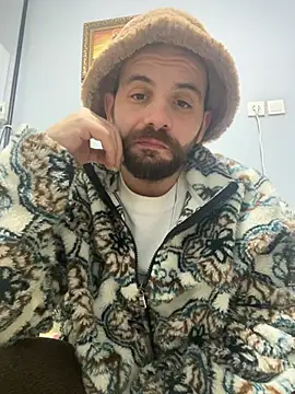 lazzzz09 online show from January 18, 2026, 12:03 am