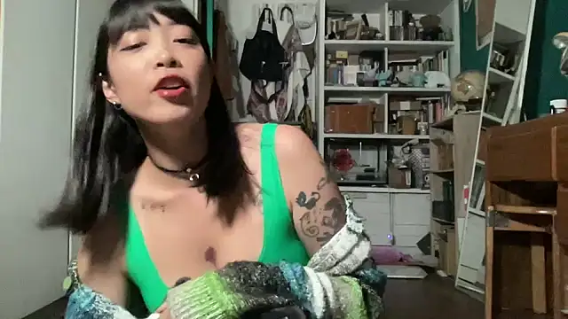 Snapshot of tw_tansan chatting on November 4, 2025, 1:48 pm tw tansan online show from November 4, 2025, 1:48 pm