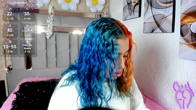 Snapshot of Cristall_ravven chatting on November 5, 2025, 8:23 pm Cristall ravven online show from November 5, 2025, 8:23 pm