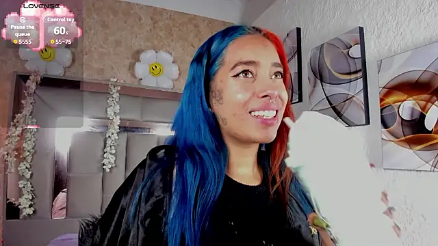 Cristall ravven online show from February 3, 2026, 2:21 am