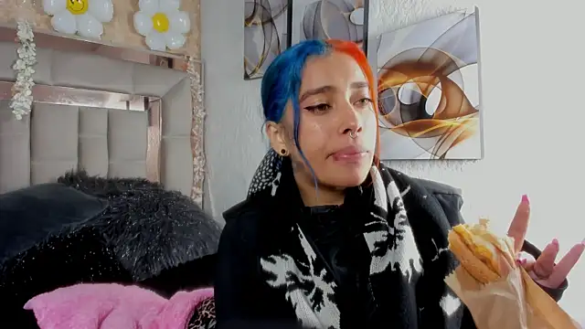 Cristall ravven online show from January 9, 2026, 2:18 am