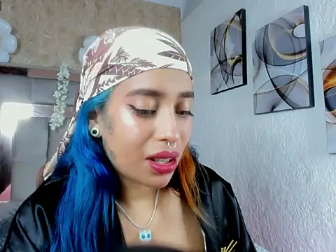 Cristall ravven online show from December 19, 2025, 7:27 pm