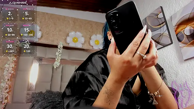 Cristall ravven online show from December 18, 2025, 3:05 pm