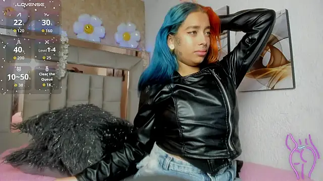 Snapshot of Cristall_ravven chatting on November 10, 2025, 1:38 pm Cristall ravven online show from November 10, 2025, 1:38 pm