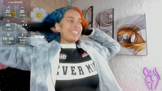 Snapshot of Cristall_ravven chatting on November 13, 2025, 1:26 pm Cristall ravven online show from November 13, 2025, 1:26 pm