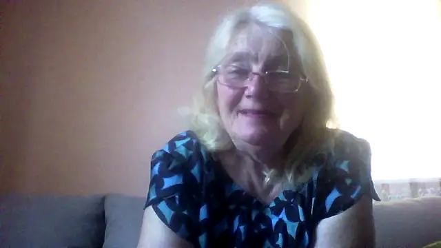 AmyLove353 online show from May 16, 2026, 3:49 am