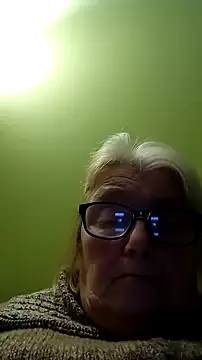 AmyLove353 online show from January 17, 2026, 9:29 pm