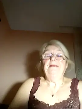 Snapshot of AmyLove353 chatting on October 29, 2025, 10:31 pm AmyLove353 online show from October 29, 2025, 10:31 pm