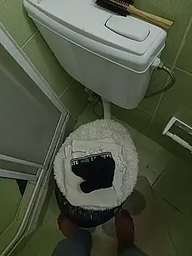 VendedPants online show from October 21, 2025, 8:19 pm