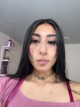 Snapshot of Violeet-Smith chatting on November 13, 2025, 9:08 pm Violeet-Smith online show from November 13, 2025, 9:08 pm