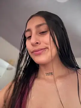 Snapshot of Violeet-Smith chatting on March 15, 2026, 5:09 pm Violeet-Smith online show from March 15, 2026, 5:09 pm