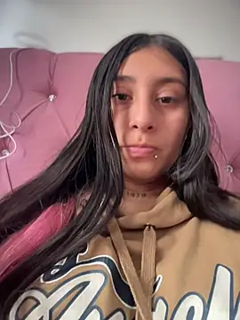 Snapshot of Violeet-Smith chatting on March 20, 2026, 1:23 pm Violeet-Smith online show from March 20, 2026, 1:23 pm