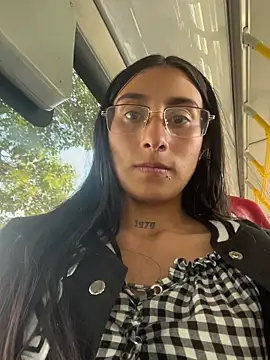 Snapshot of Violeet-Smith chatting on December 15, 2025, 9:09 pm Violeet-Smith online show from December 15, 2025, 9:09 pm