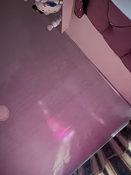 Snapshot of Violeet-Smith chatting on March 14, 2026, 1:50 pm Violeet-Smith online show from March 14, 2026, 1:50 pm